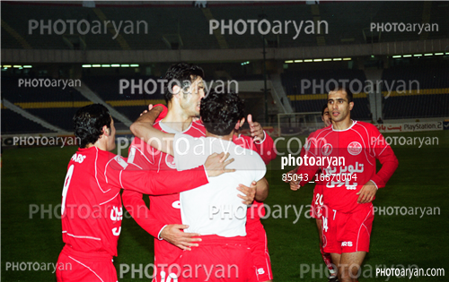 بازیکنان دهه های مختلف فوتبال ایران21-علی دایی  Ali Daei,رضا جباری,جواد کاظمیان,