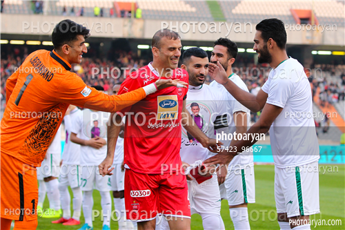 پرسپولیس 1 - ذوب آهن 0 (97/09/13)-علیرضا بیرانوند,محسن مسلمان,سید جلال حسینی,وحید محمدزاده,هادی محمدی,