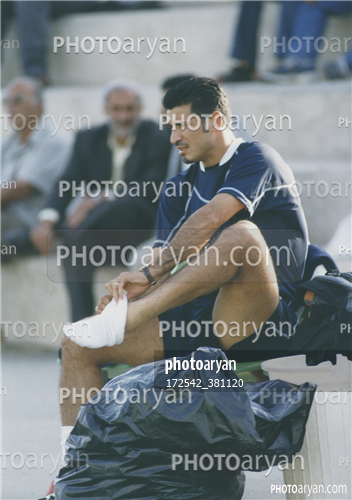 بازیکنان دهه های مختلف فوتبال ایران 40-علی دایی  Ali Daei,