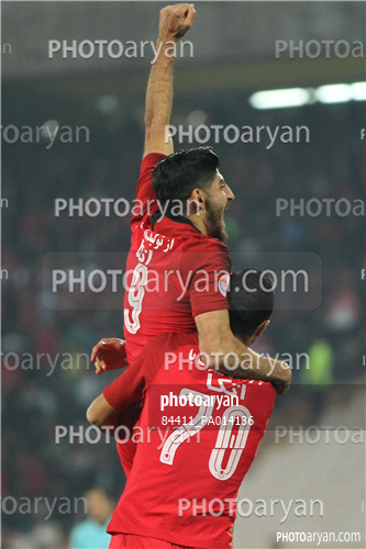 پرسپولیس 1-نساجی مازندران  0 (98/10/06)-علی علیپور,مهدی ترابی,شادی بعد ازگل,