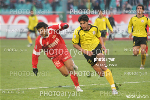 پرسپولیس 2-فجر سپاسی 4 (1384/10/09)-