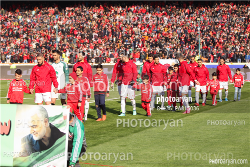 پرسپولیس 2-تراکتور سازی 0 (98/11/06)-احسان حاج صفی,مسعود شجاعی,ساسان انصاری,اکبر ایمانی,محمد رشید مظاهری,اشکان دژاگه,محمدرضا خانزاده,رضا اسدی,میثم تیموری,ابوالفضل رزاق پور,ورود تیم ها,