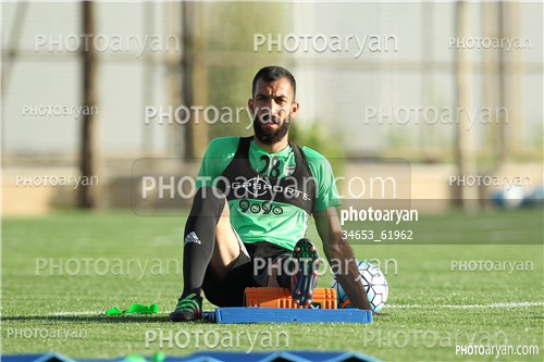 تمرین تیم ملی ایران (1396/07/10)-روزبه چشمی,
