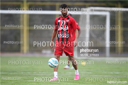 تمرین پرسپولیس در ورزشگاه درفشی فر 95/02/13-رامین رضائیان,