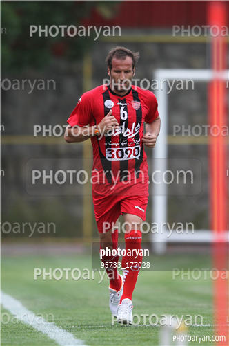 تمرین پرسپولیس در ورزشگاه درفشی فر 95/02/13-محسن بنگر,