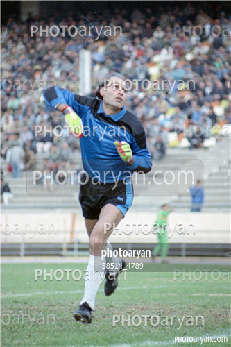 بازیکنان دهه های مختلف فوتبال ایران 15-وازگن صفریان,