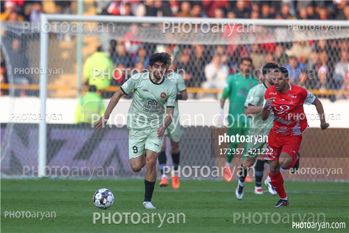 پرسپولیس  2-تراکتور  0    (1403/11/07)-مهدی ترابی,مسعود ریگی,