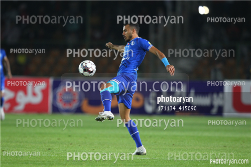 استقلال 0-تراکتور 2    (1403/08/10)-