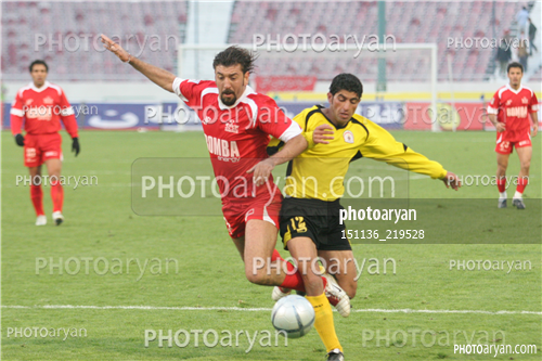 پرسپولیس 2-فجر سپاسی 4 (1384/10/09)-