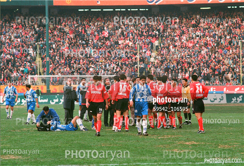  استقلال 2-پرسپولیس 2  (79/10/09)-رضا شاهرودی,سیروس دین محمدی,محمود خوردبین,علی سامره,