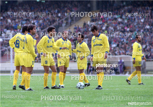 بازیکنان دهه های مختلف فوتبال ایران 15-محمد خاکپور,حمید استیلی,سید مهدی ابطحی,علی اصغر مدیر روستا,مهدی تارتار,