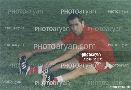 بازیکنان دهه های مختلف فوتبال ایران 40-علی کریمی Ali Karimi,