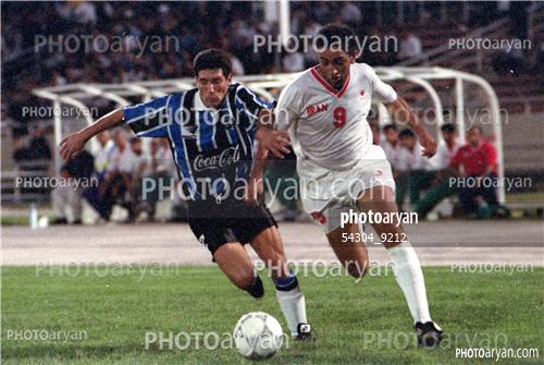 بازیکنان دهه های مختلف فوتبال ایران 14-آرش نوآموز,