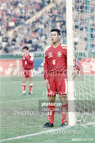 بازیکنان دهه های مختلف فوتبال ایران 10-ابراهیم اسدی,