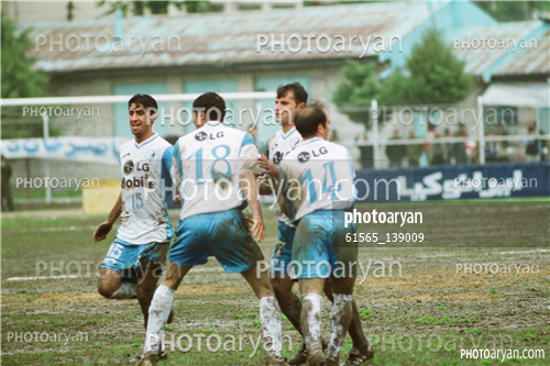 بازیکنان دهه های مختلف فوتبال ایران 18-سیروس دین محمدی,محمد خرمگاه,فرزاد مجیدی,فراز فاطمی,