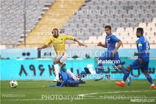 استقلال 4 - صنعت نفت آبادان 0(96/10/03)-امید ابراهیمی,سید مجید حسینی,روزبه چشمی,لوسیانو پریرا,