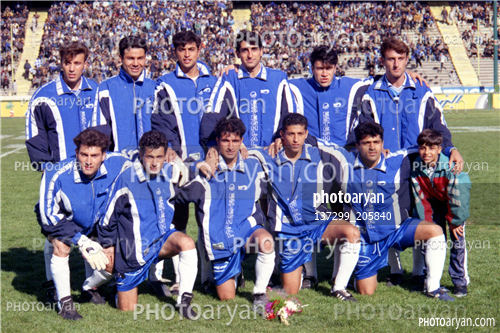 بازیکنان دهه های مختلف فوتبال ایران23-بهزاد داداش زاده,هادی طباطبایی,سهراب بختیاری زاده,محمد نوازی,علیرضا اکبر پور,مجاهد خزیراوی,