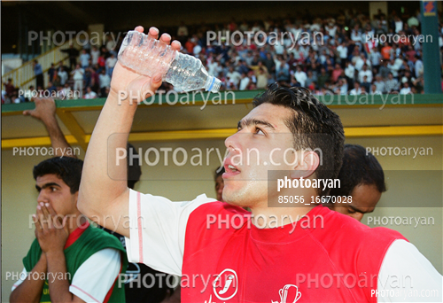 بازیکنان دهه های مختلف فوتبال ایران21-امیر حسین اصلانیان,