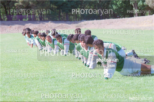 بازیکنان دهه های مختلف فوتبال ایران 10-مارکار اقاجانیان,محسن گروسی,