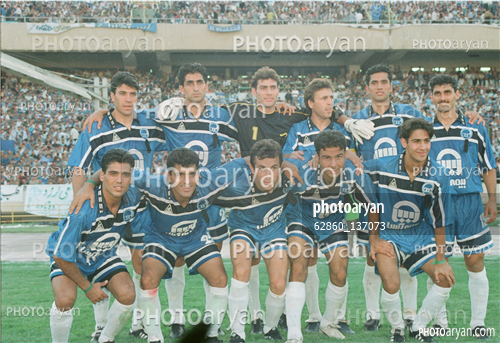 بازیکنان دهه های مختلف فوتبال ایران20-علیرضا نیکبخت واحدی,بهزاد داداش زاده,جواد زرینچه,فرهاد مجیدی,علی لطیفی,ستار همدانی,هادی طباطبایی,سهراب بختیاری زاده,محمد نوازی,احمد مومن زاده,