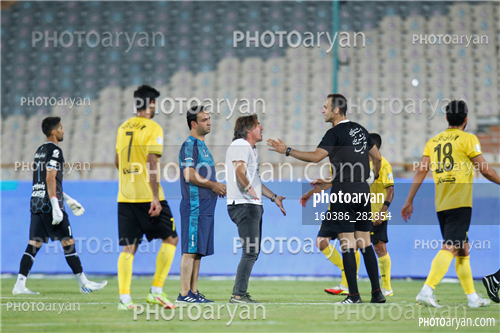 استقلال 0 -سپاهان 2 (1401/05/21)-سید حسین حسینی,میلاد زکی پور,بیژن حیدری,سید محمد رضا حسینی,