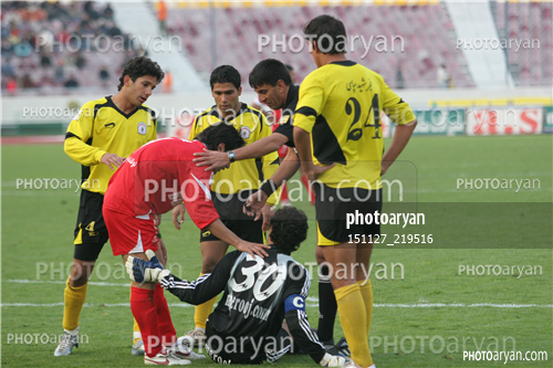 پرسپولیس 2-فجر سپاسی 4 (1384/10/09)-