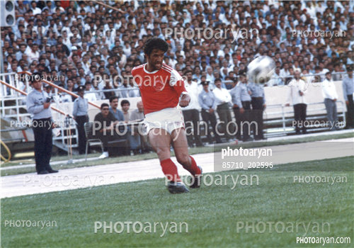 بازیکنان دهه های مختلف فوتبال ایران22-سعید نعیم آبادی,