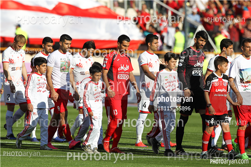 پرسپولیس 4-پدیده  مشهد 0-96/01/30-مهدی طارمی,علیرضا بیرانوند,حسین ماهینی,سید جلال حسینی,وارازدات هارویان,محمد حسین مرادمند,