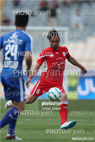 استقلال 2 - تراکتورسازی 3 (95/02/19)-سینا عشوری,