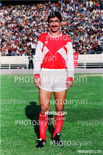 بازیکنان دهه های مختلف فوتبال ایران 2-ناصر محمدخانی,