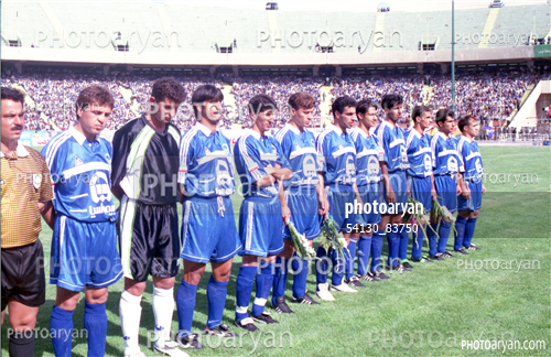 بازیکنان دهه های مختلف فوتبال ایران 13-رضا حسن زاده,جواد زرینچه,فرهاد مجیدی,محمود فکری,پرویز برومند,سیروس دین محمدی,علی موسوی,محمد تقوی,علیرضا اکبر پور,