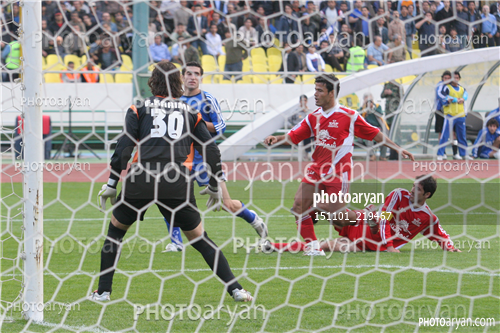 پرسپولیس 0-استقلال 0 (1384/12/19)-