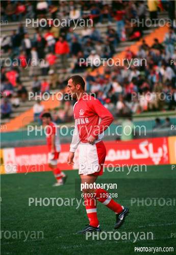 بازیکنان دهه های مختلف فوتبال ایران 17-ابراهیم تقی پور,