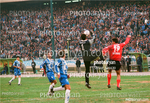  استقلال 2-پرسپولیس 2  (79/10/09)-جواد زرینچه,محمود فکری,پرویز برومند,پایان رافت,