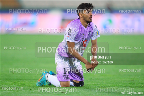 استقلال 3-هوادار 2  (1402/07/28)-