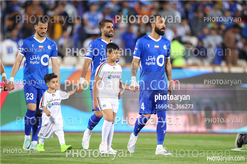 استقلال 3-هوادار 2  (1402/07/28)-