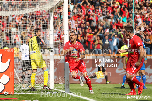 پرسپولیس 1-استقلال 0 (98/01/10)-سید مهدی رحمتی,احمد نورالهی,ماریو بودیمیرMario Budimir,شادی بعد ازگل,