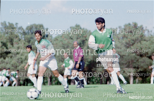 بازیکنان دهه های مختلف فوتبال ایران 10-منوچهر عبداله نژاد,داریوش یزدانی,