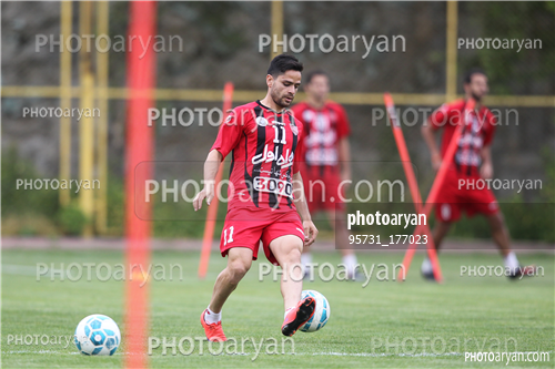 تمرین پرسپولیس در ورزشگاه درفشی فر 95/02/13-کمال کامیابی نیا,