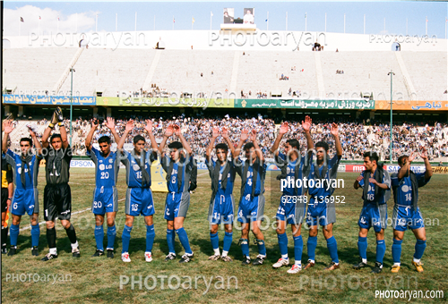 بازیکنان دهه های مختلف فوتبال ایران20-علیرضا نیکبخت واحدی,مهدی هاشمی نصب,محمود فکری,پرویز برومند,سیروس دین محمدی,محمد خرمگاه,سهراب بختیاری زاده,علیرضا اکبر پور,فراز فاطمی,