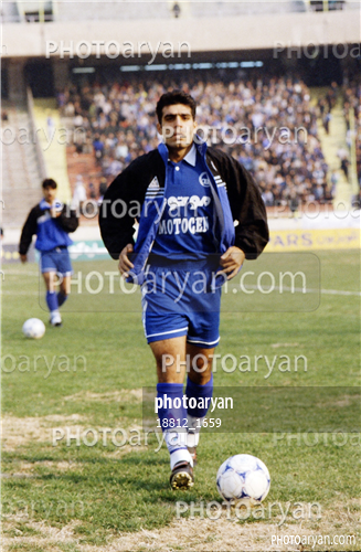 بازیکنان دهه های مختلف فوتبال ایران 3-کوروش بختیاری زاده,