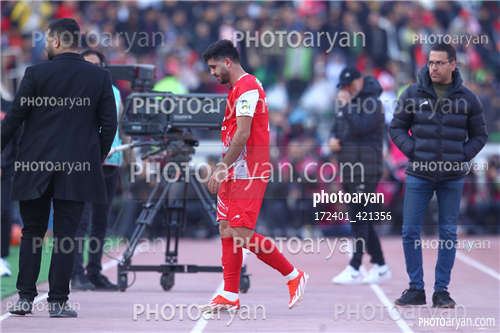 پرسپولیس  2-تراکتور  0    (1403/11/07)-محمد خدا بنده لو,
