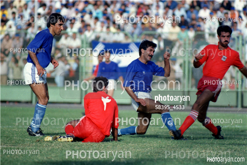 بازیکنان دهه های مختلف فوتبال ایران 15-هادی آهنگران,