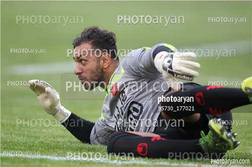 تمرین پرسپولیس در ورزشگاه درفشی فر 95/02/13-سوشا مکانی,