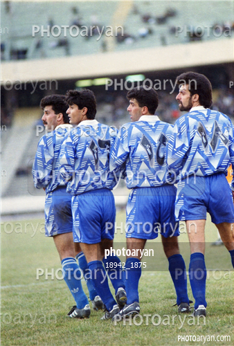 بازیکنان دهه های مختلف فوتبال ایران 3-علی حاج اکبری,قاسم سیانکی,