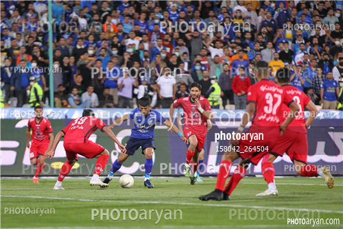 استقلال 0 (4)- نساجی مازندران  0 (5)  (1401/01/22)-مهرداد عبدی,صالح حردانی,