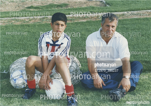 بازیکنان دهه های مختلف فوتبال ایران 40-علی پروین  Ali Parvin,محمد پروین,