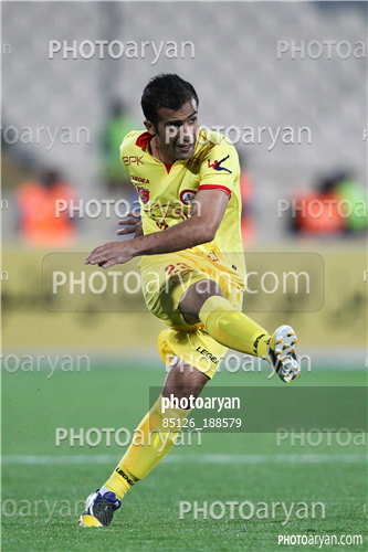 پرسپولیس 3-نفت تهران 0 (95/07/24)-ایمان مبعلی,