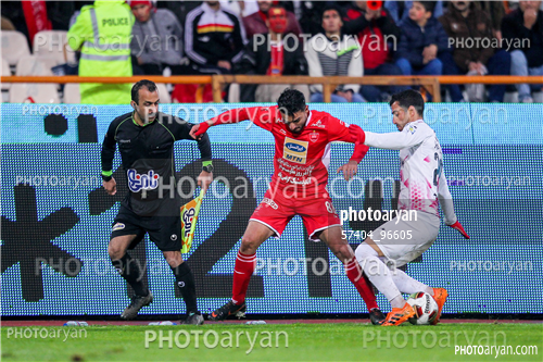 پرسپولیس 0 - تراکتور سازی  0  (97/09/04)-احسان حاج صفی,حسن یوسفی,سیامک نعمتی,