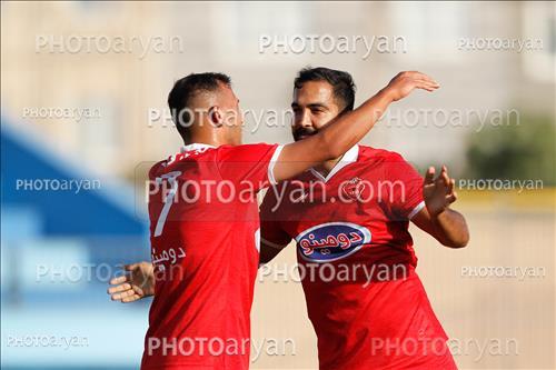 <span style='background: #33747a;font-weight: 300;font-size: 10px;box-shadow: 2px 3px 5px black;border-radius: 2px;margin: 2px;color: #fff;padding: 2px 5px;font - size: 10px;line - height: 22px; '>رامین عباسی</span> 